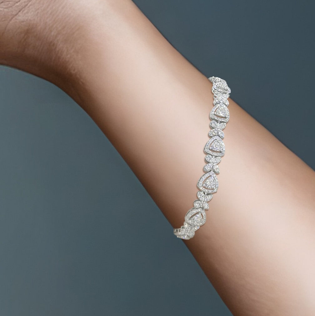 Flora Bracelet - HRD certificate